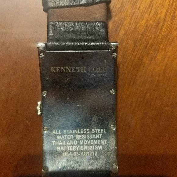 Kenneth Cole Watch - Picture 3 of 3